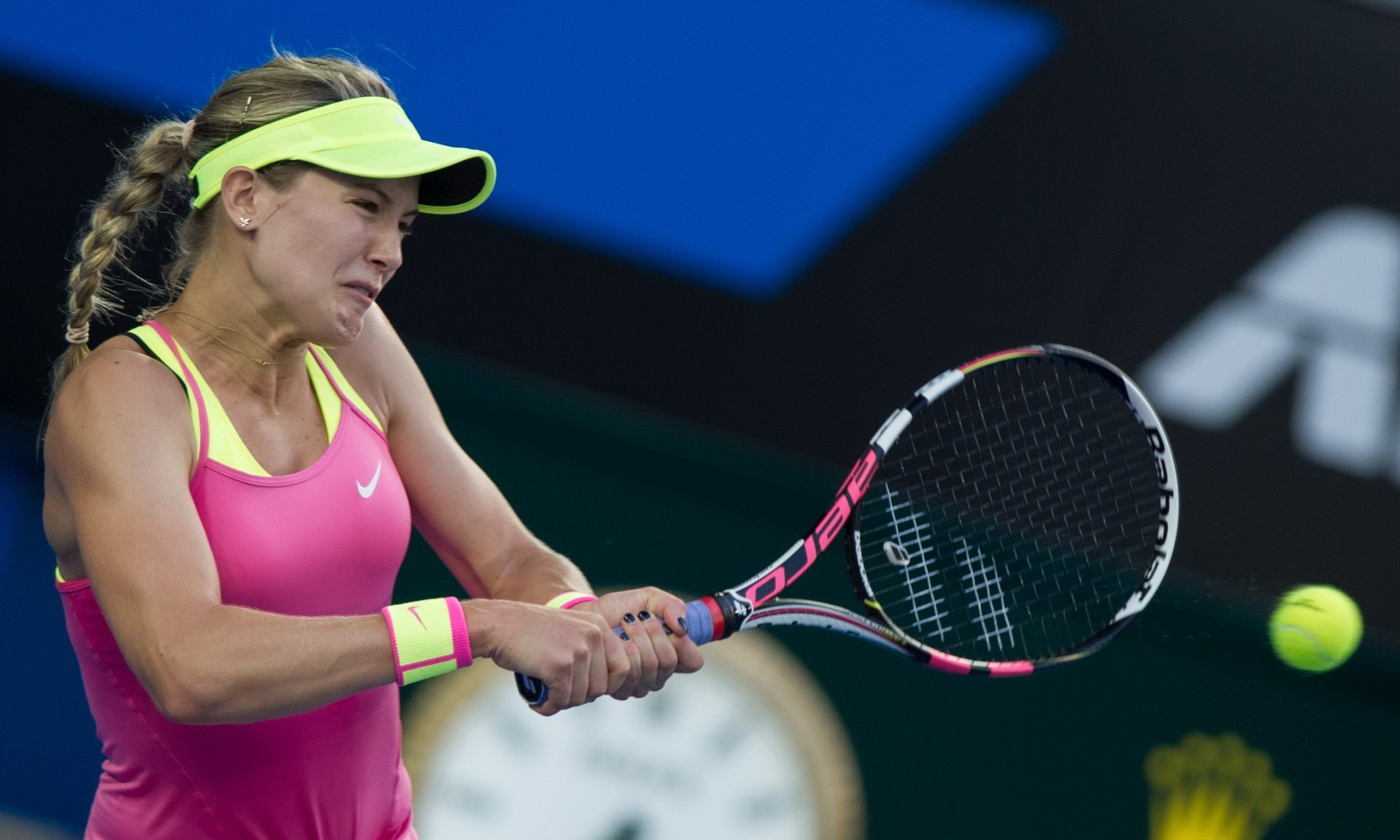 Eugenie bouchard mostrando le sue mutandine gialle al secondo turno match del 20
 #75174658