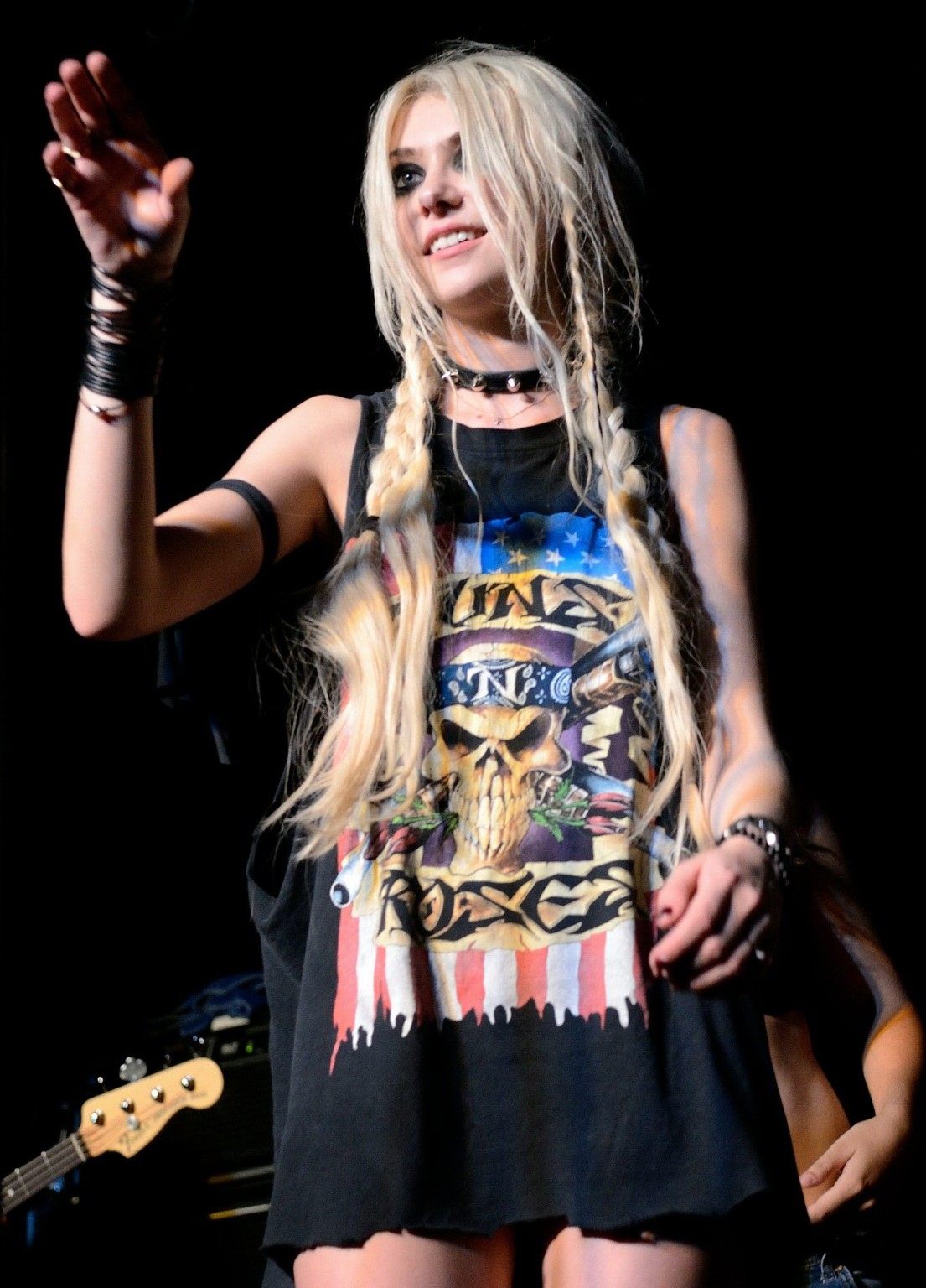 Taylor Momsen flashing  getting groped on the stage in Barcelona