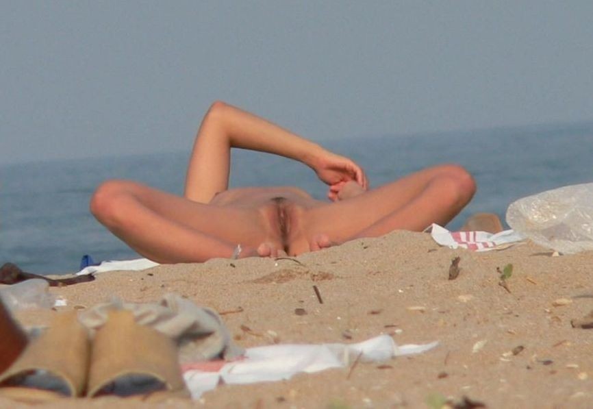 El cuerpo perfecto de esta nudista se exhibe aquí
 #72253036