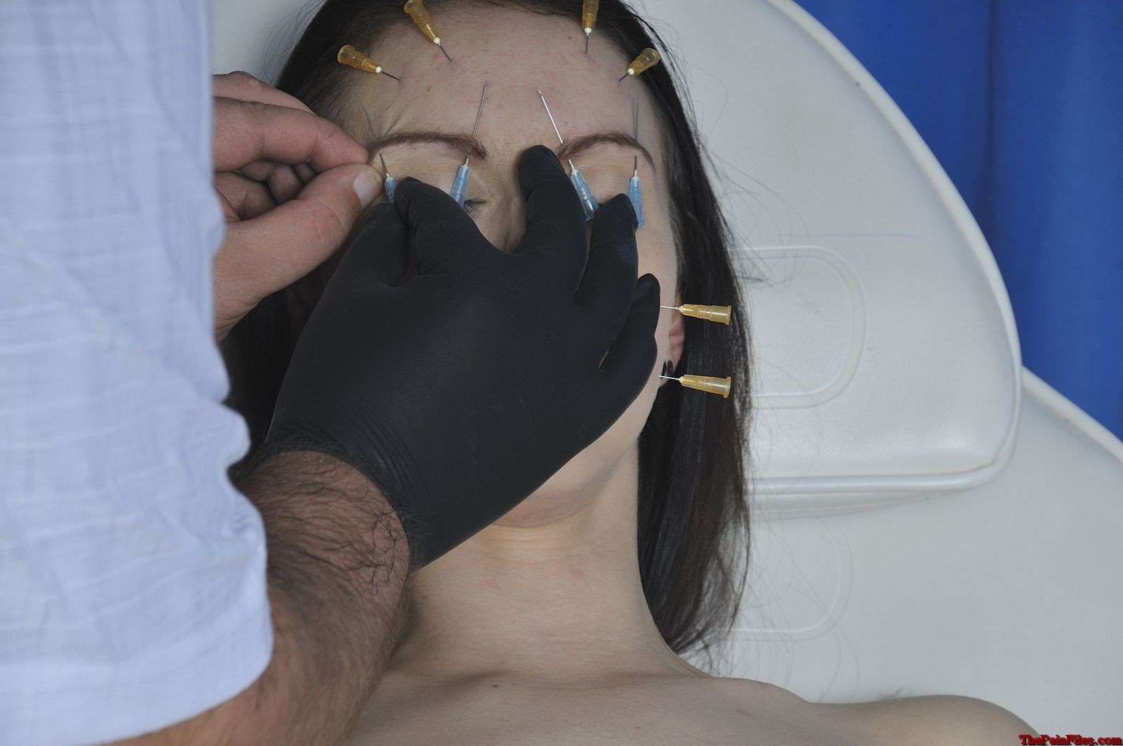 Pacientes torturados con agujas tormentos extremos bdsm y piercing facial de dolor tetona
 #72062253