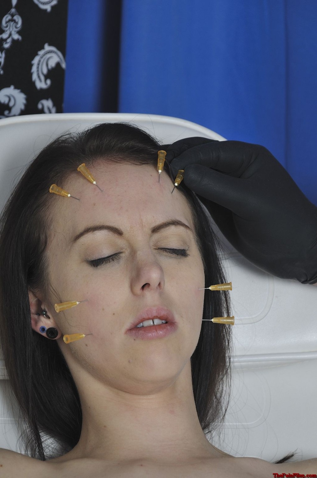 針で拷問された患者たち 過激なBdsmと顔面ピアスで胸を痛めつける
 #72062349