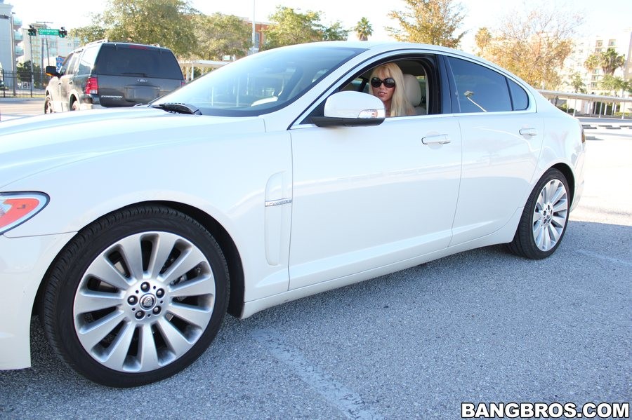 Karen fisher tiene unas tetas increíbles para enloquecer a los chicos
 #73610853