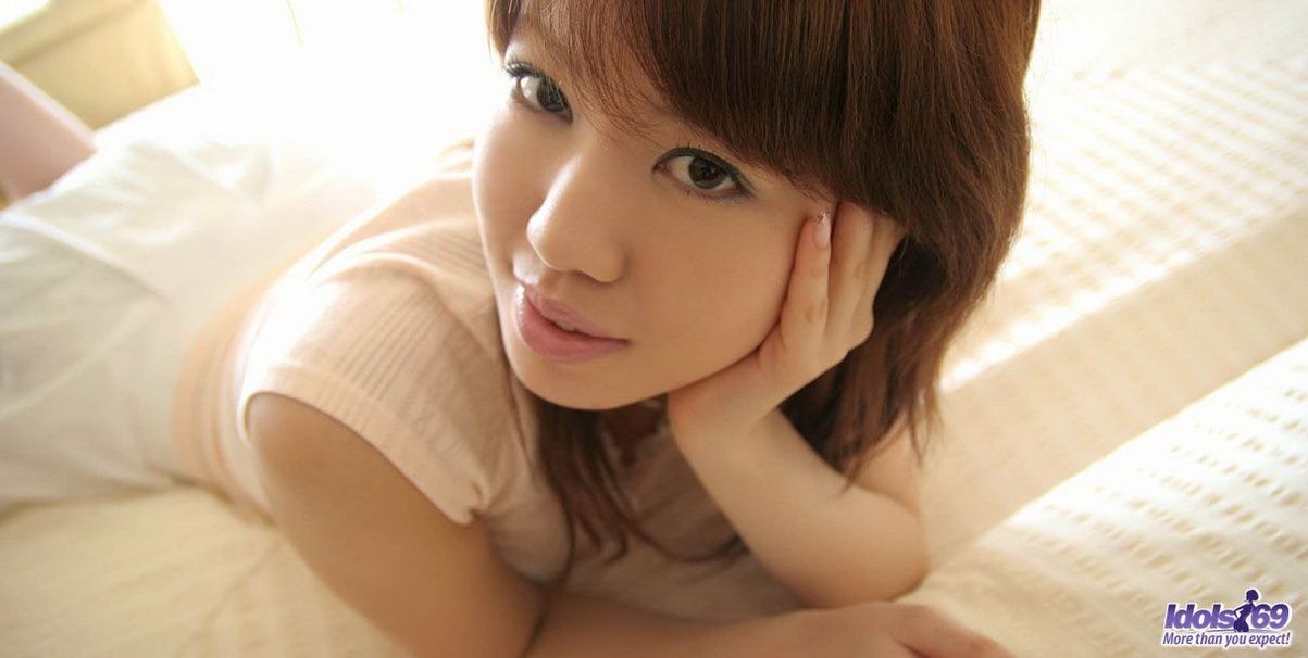 Vollbusiges japanisches Model Chise zeigt ihren Arsch und ihre Muschi
 #69785288