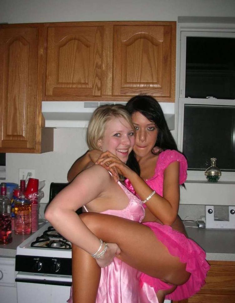 Real drunk amateur girls going wild #76399357