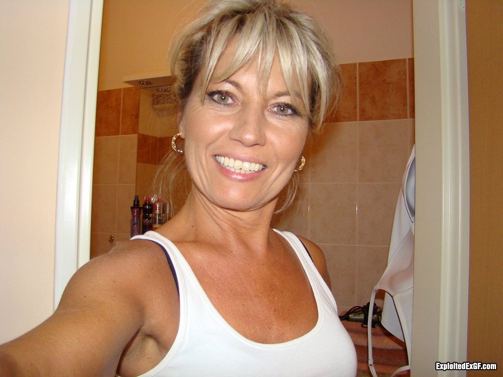 Sexy mature lady showing her perfect body #67400999