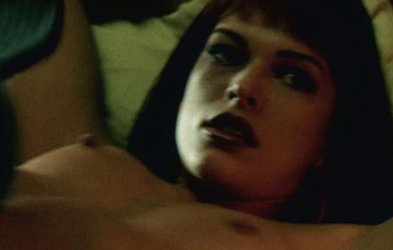 Milla Jovovich showing their super sexy ravishing body and big tits #75310302