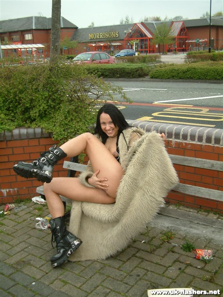 Brunette peeing in public #78634525