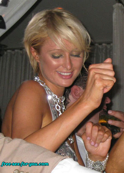 Paris Hilton showing great cleavage and dancing with her sister #75430268
