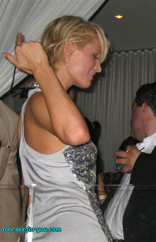 Paris Hilton showing great cleavage and dancing with her sister #75430275
