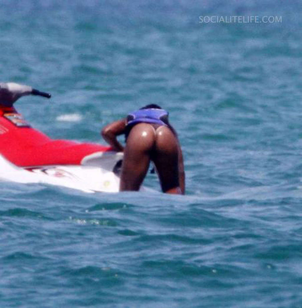 Serena Williams showing sexy ass and nice tits on beach #75376814