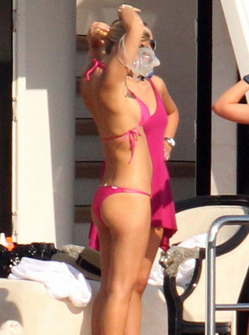 Bar Rafaeli showing her cute ass in thong bikini #75312637