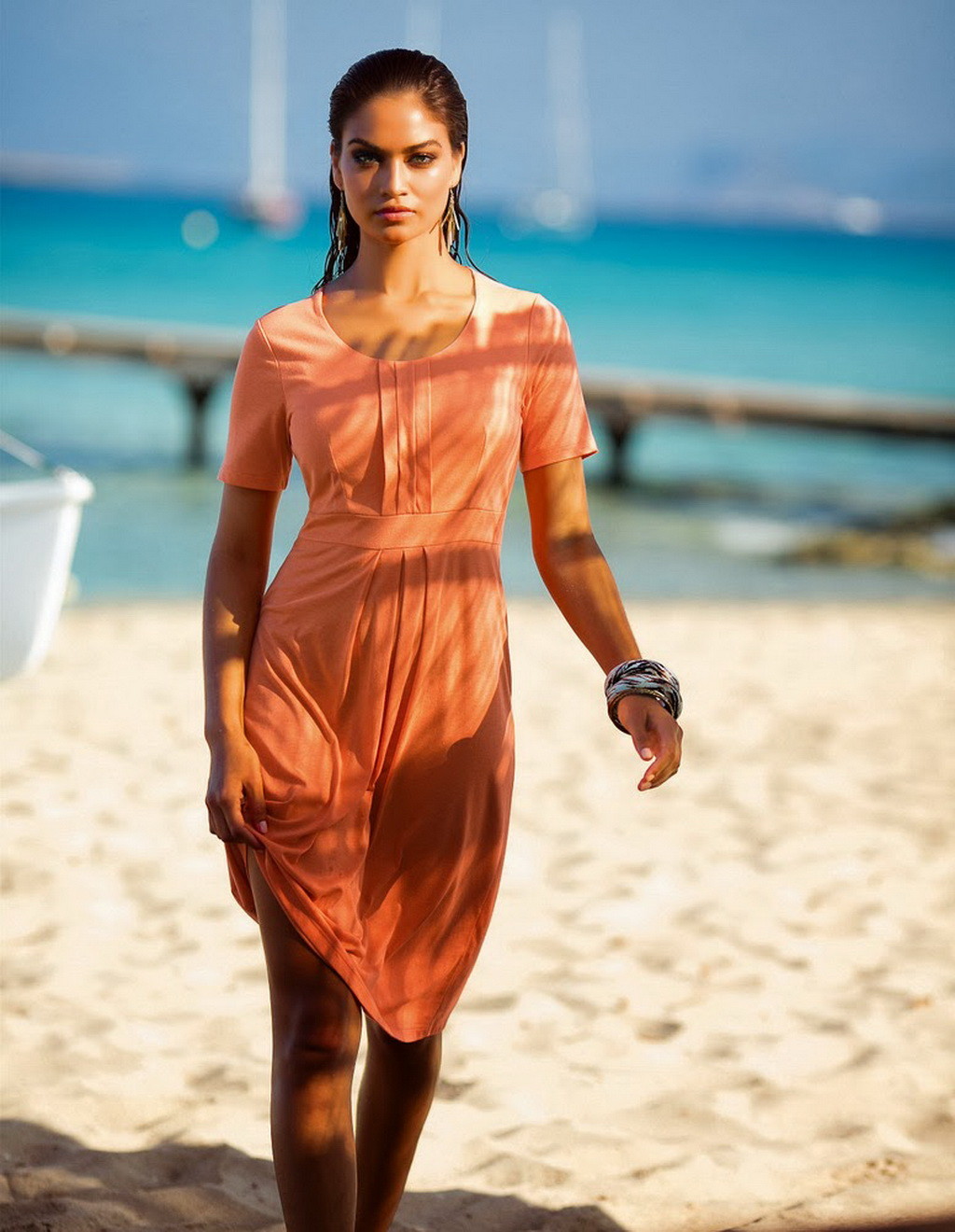Shanina shaik posando con la colección de ropa de playa madeleine 2013 muy caliente
 #75209517