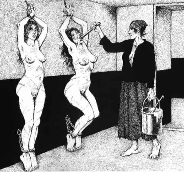 Mujeres en doloroso bondage medieval y arte fetichista
 #69664322