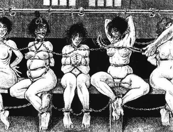 Mujeres en doloroso bondage medieval y arte fetichista
 #69664370