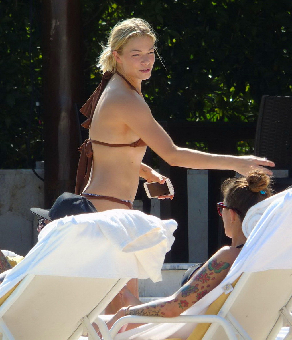 LeAnn Rimes showing ass in a brown thong bikini at the pool in Mexico #75176531