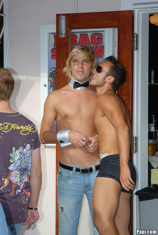 Sehen Sie sich diese superheißen Papis beim Fantasyfest in Keywest an
 #76957248