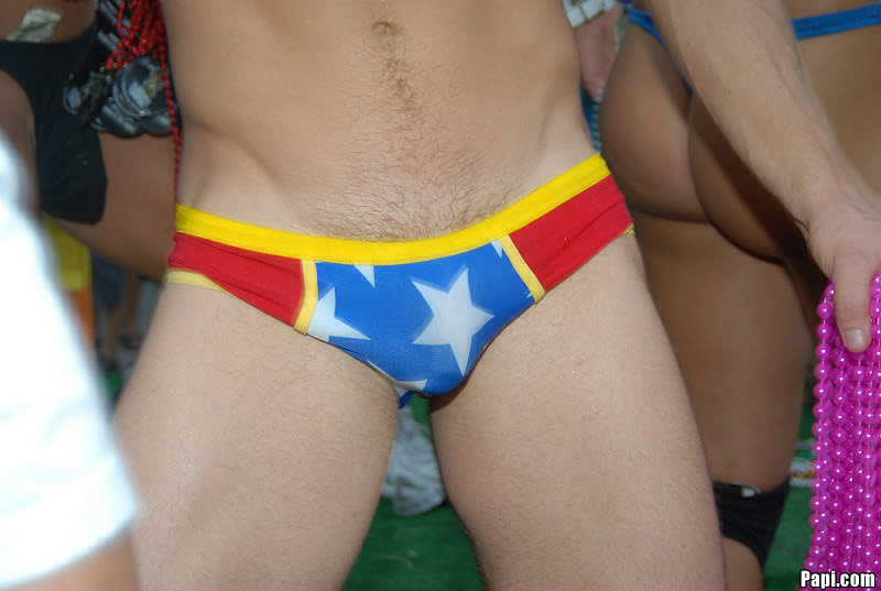 Sehen Sie sich diese superheißen Papis beim Fantasyfest in Keywest an
 #76957275