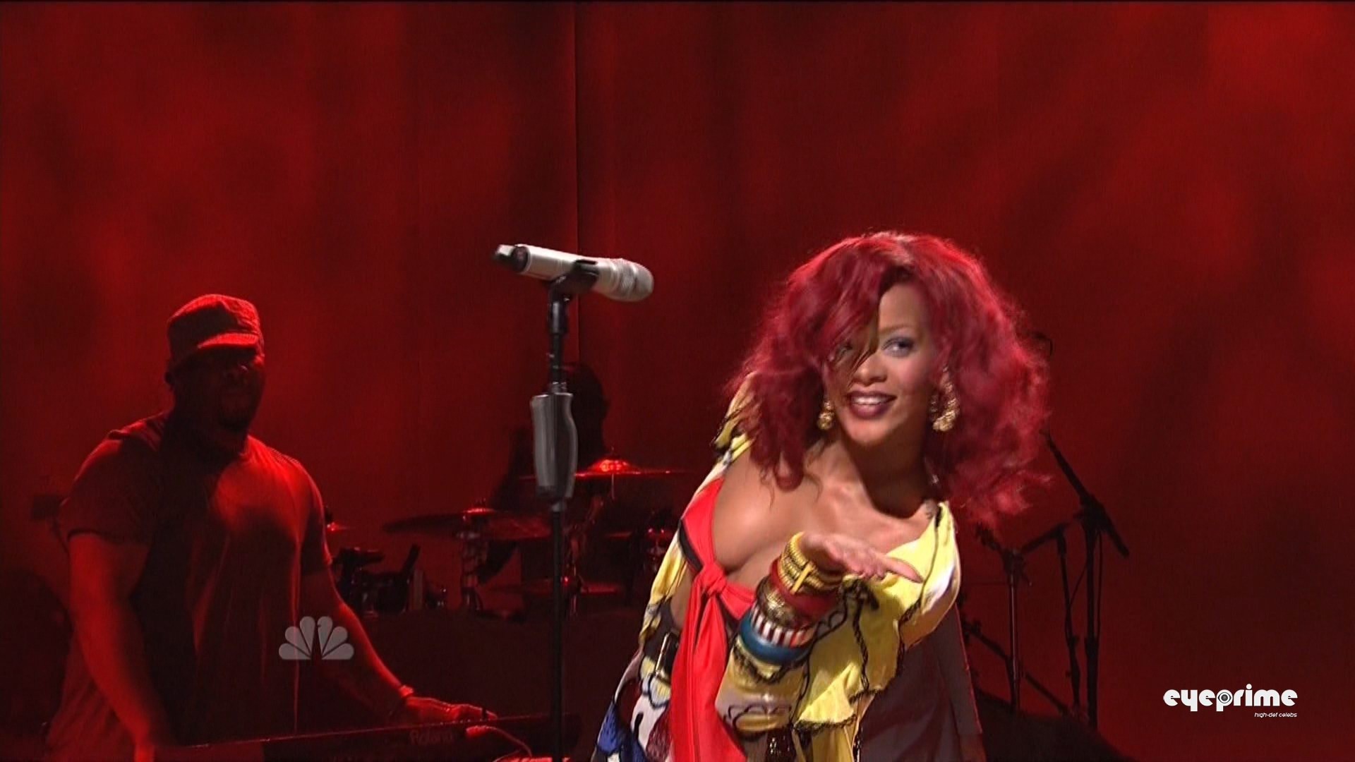 Rihanna slipping out of her skimpy strapless top while performing at Saturday Ni #75328172
