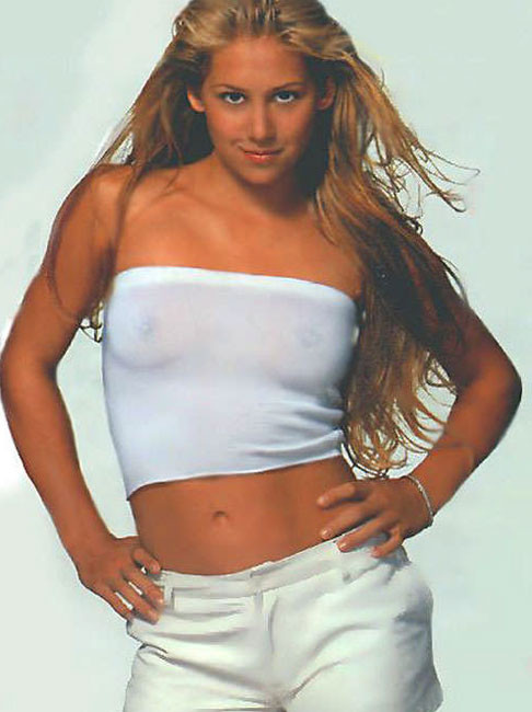 Celebrity babe anna kournikova vedere attraverso e belle tette
 #75419903