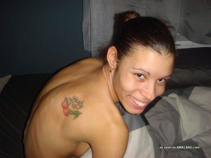 Sexy spanish babe se desnuda y posa para su bf
 #67610443