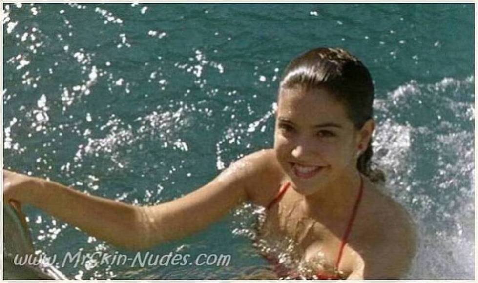Fast Times at Ridgemont High co star Phoebe Cates nude #75367743