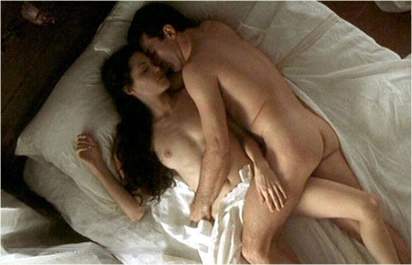 Angelina Jolie expose her nice boobs in the bed #75393710