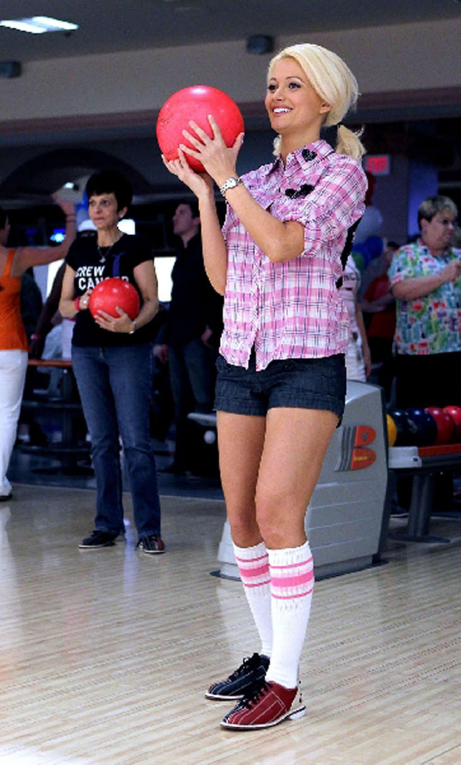 Holly Madison exposing her fucking sexy body and hot ass in bowling club #75348245