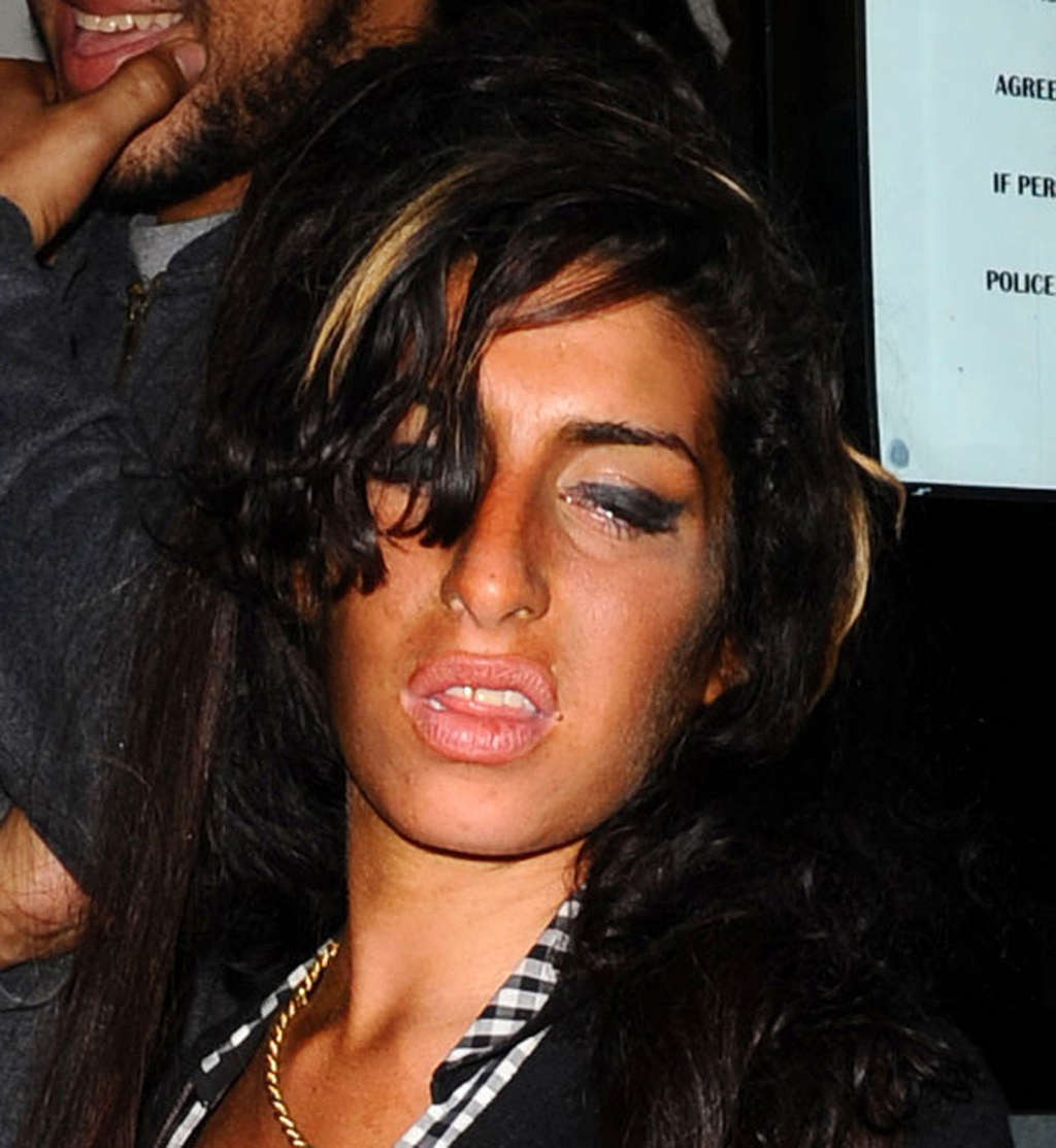 Amy Winehouse exposing huge boobs and looking very drunk #75346934