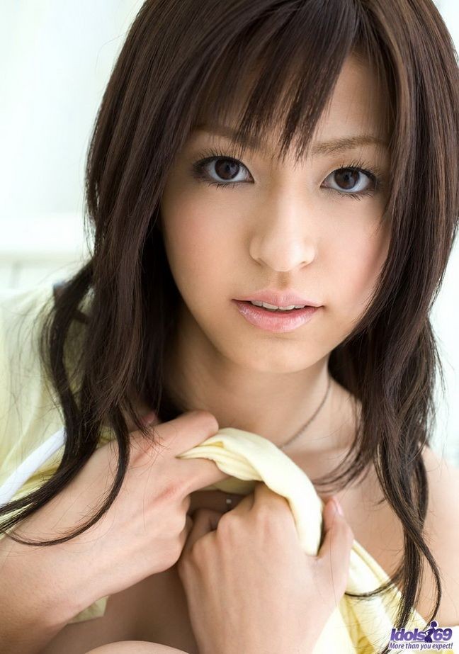 Wunderschöne asiatische Misaki Mori zeigt Titten und festen Arsch
 #69817442