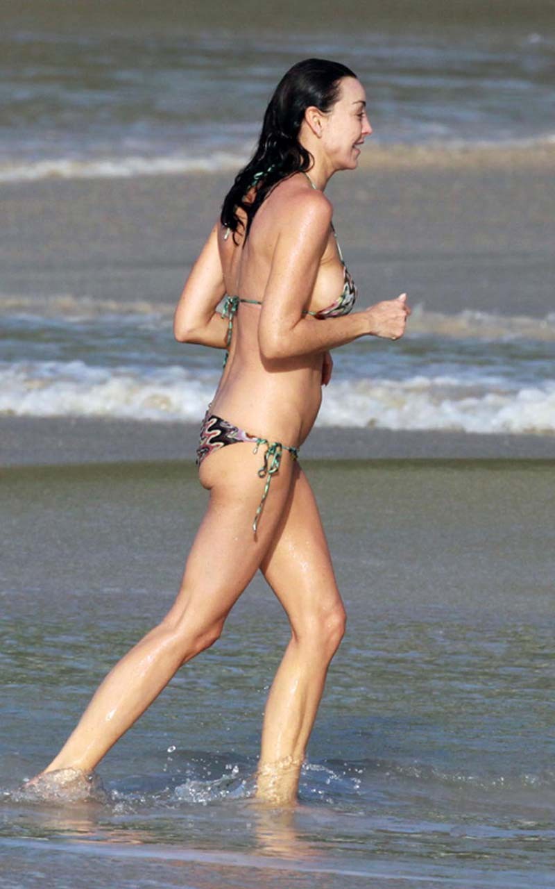 Tamara Mellon exposing her nice big boobs on beach and sexy in bikini #75322681