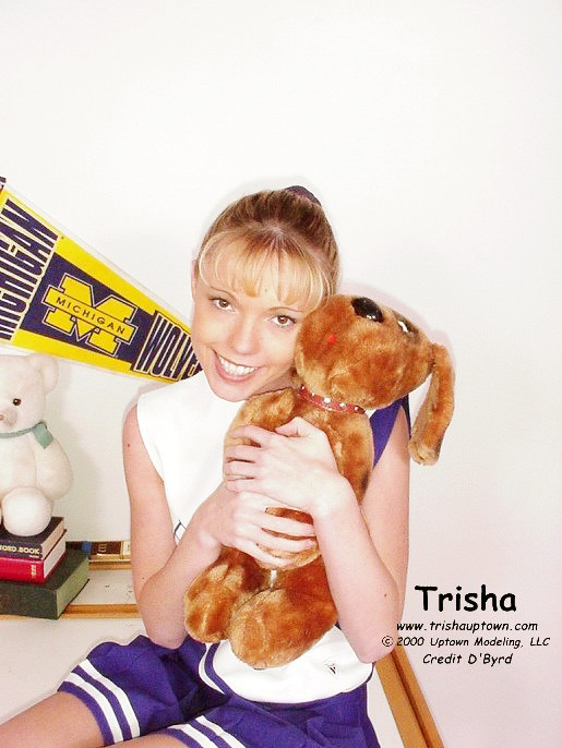 Trisha cheerleader teenager dei quartieri alti
 #75467733