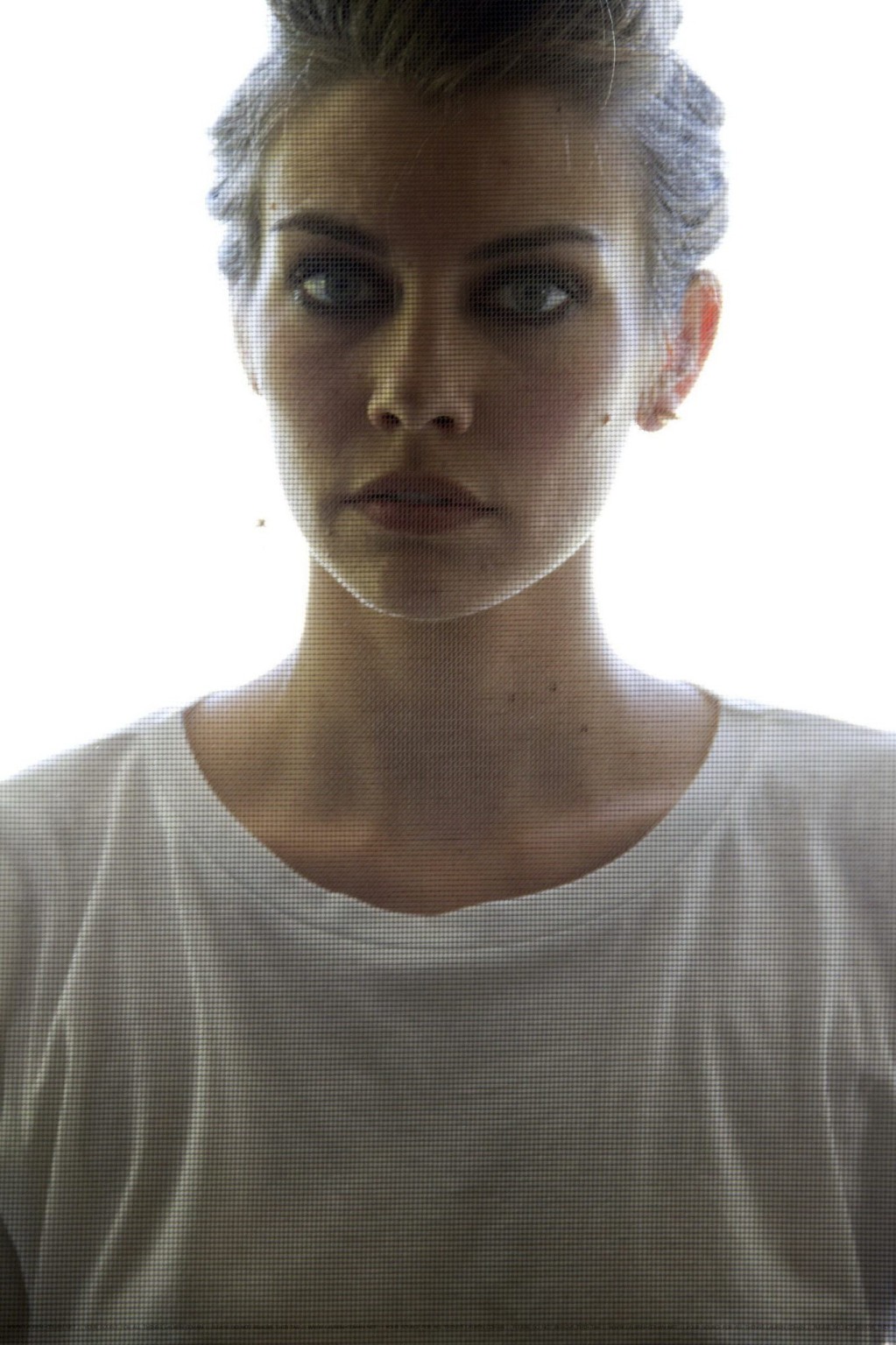 Lauren Cohan, sans soutien-gorge et portant plusieurs tenues transparentes pour le magazine ladygunn.
 #75215061