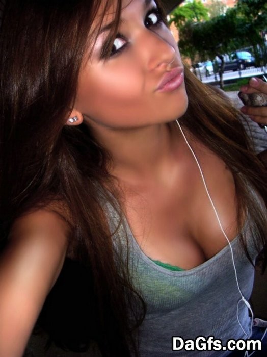 レズビアンの妹が盗んだ写真
 #75839177