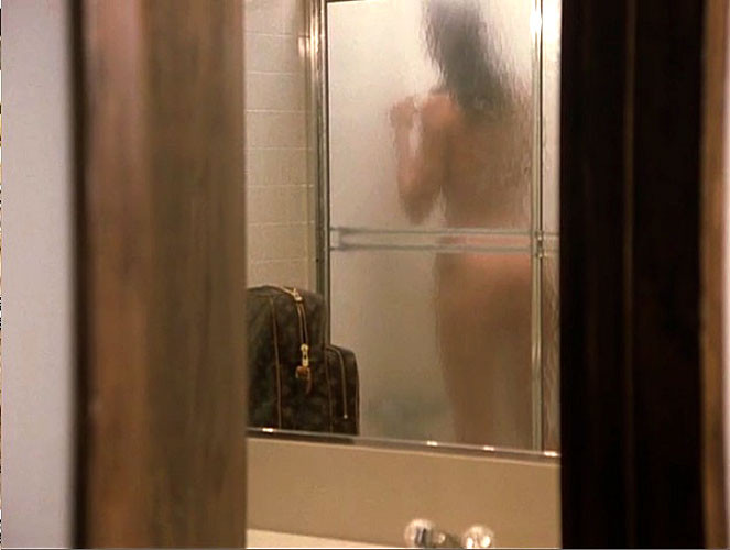 Joan severance mostrando sus lindas tetas grandes y bañandose desnuda
 #75402863