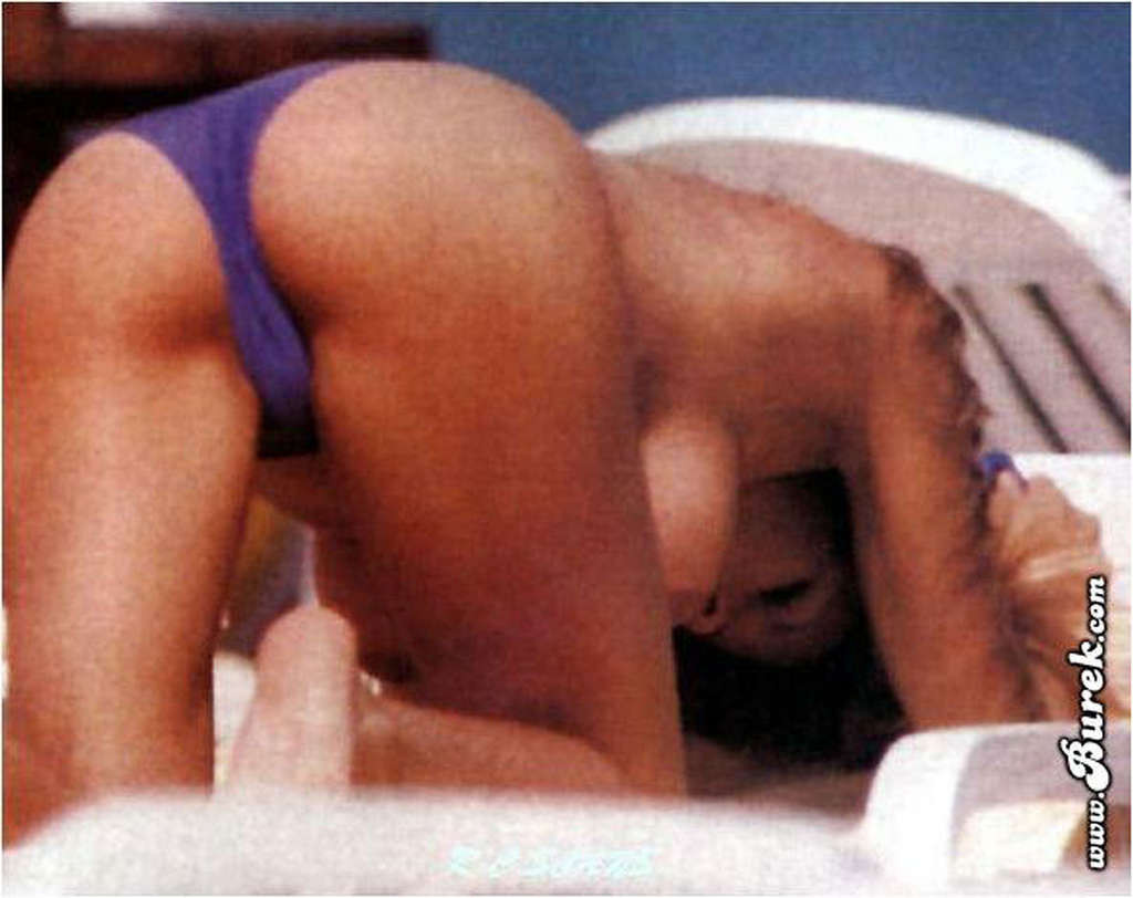 Michelle Hunziker showing her nice big tits on beach paparazzi shoots #75358141