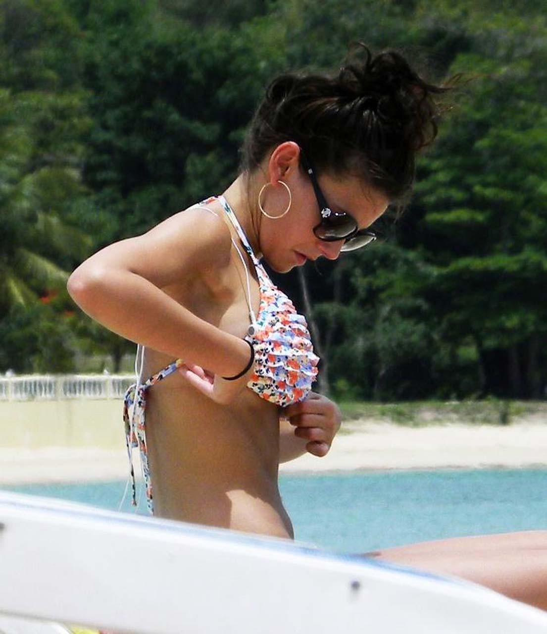 Michelle keegan blinkt ihr Höschen unterm Rock und im durchsichtigen Kleid
 #75320394