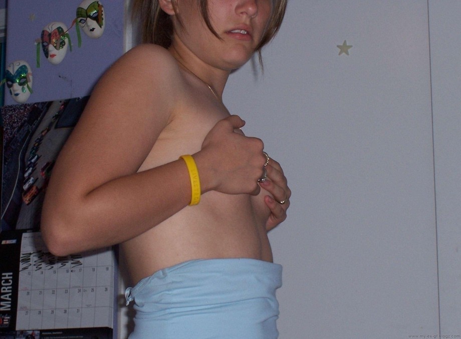 Geile und sehr sehr sexy Amateur Teens selbst schießen
 #68312809