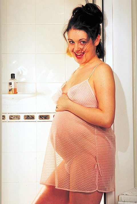ムラムラした妊娠中のベイビーは、彼女のプッシーを広げながらいじめるのが大好きです。
 #76603485