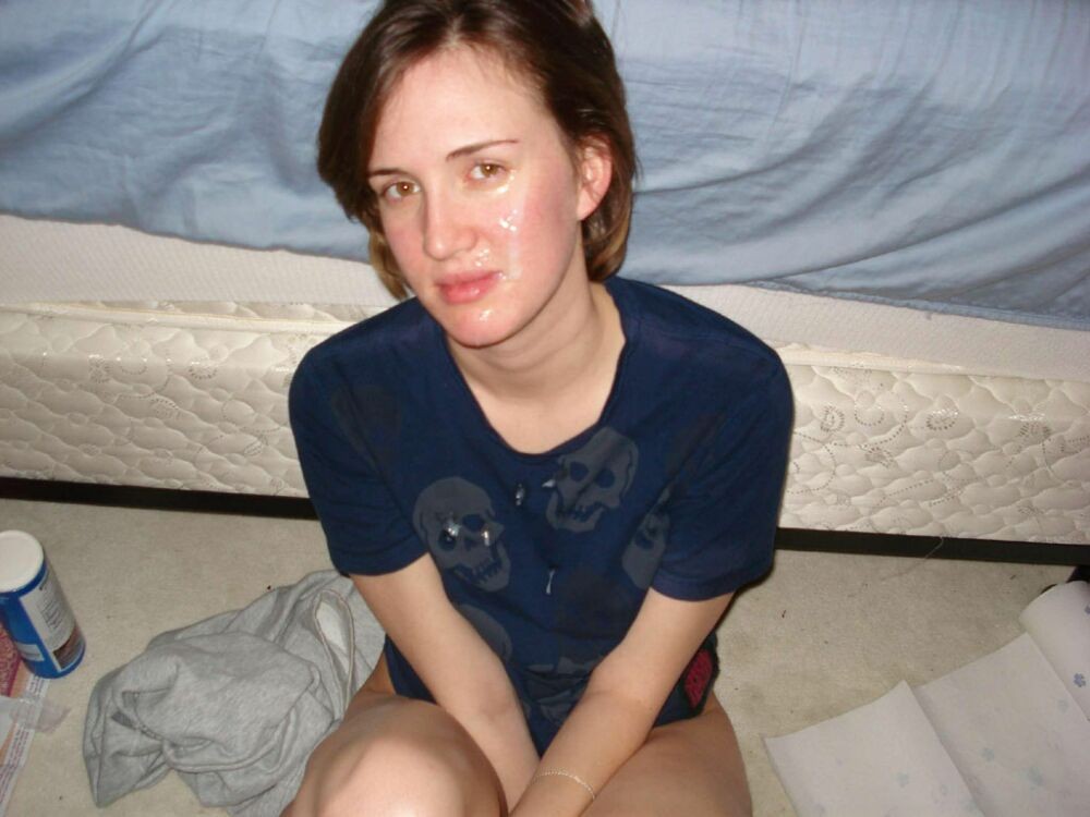 リアルティーンのガールフレンドがチンポを舐めてザーメンを出す2
 #74404601