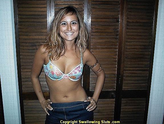 Young tanned cocksucker in her bra makes a guy cum #76123759