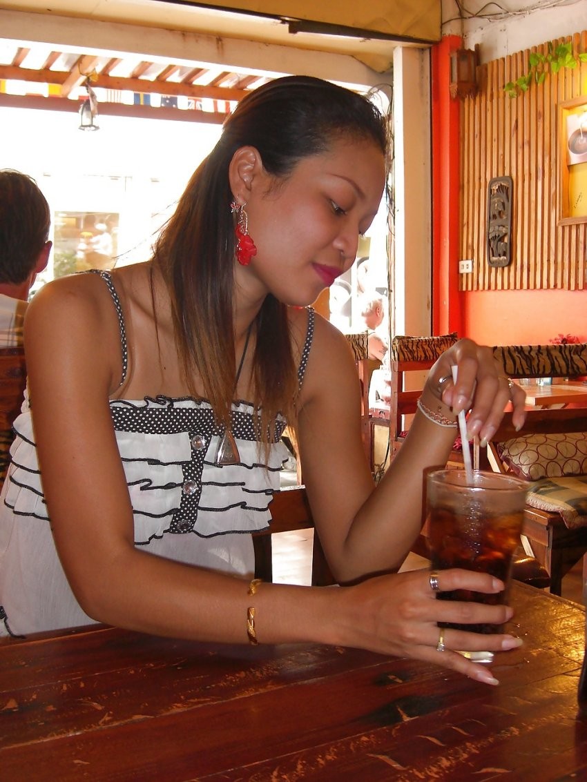 Thai Gogo-Tänzerin Bargirl Hure fickt Sextourist für Geld asiatische Schlampe
 #67972675