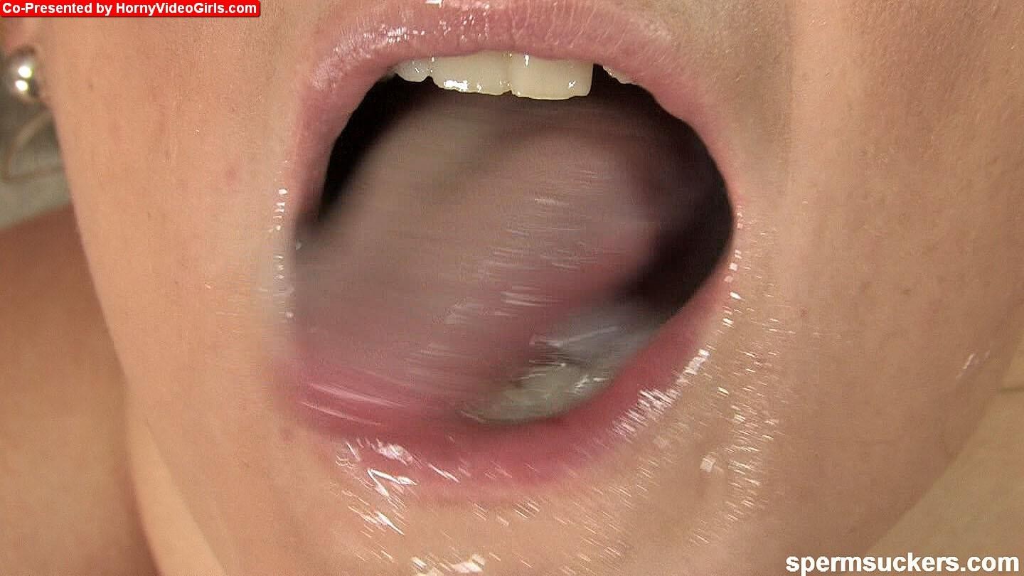 La pornostar Kira Silver beve sperma in video per diventare famosa
 #74187506
