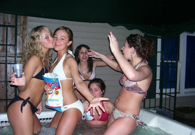 Drunk College Girls Going Fucking Crazy #76400803