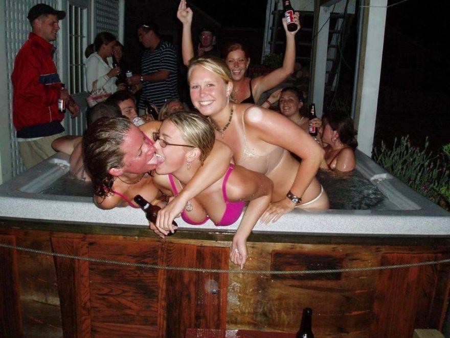 Drunk College Girls Going Fucking Crazy #76400812
