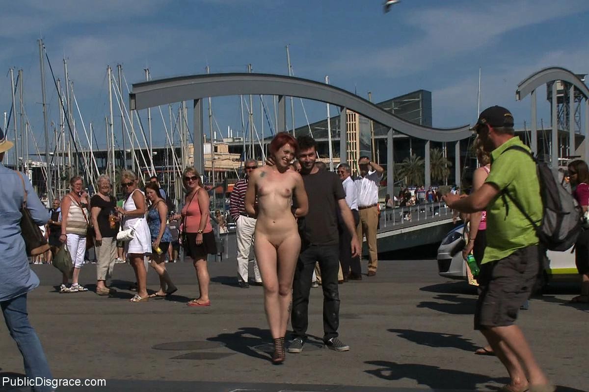 Nena desnuda, atada y follada al aire libre en lugares públicos
 #71965760