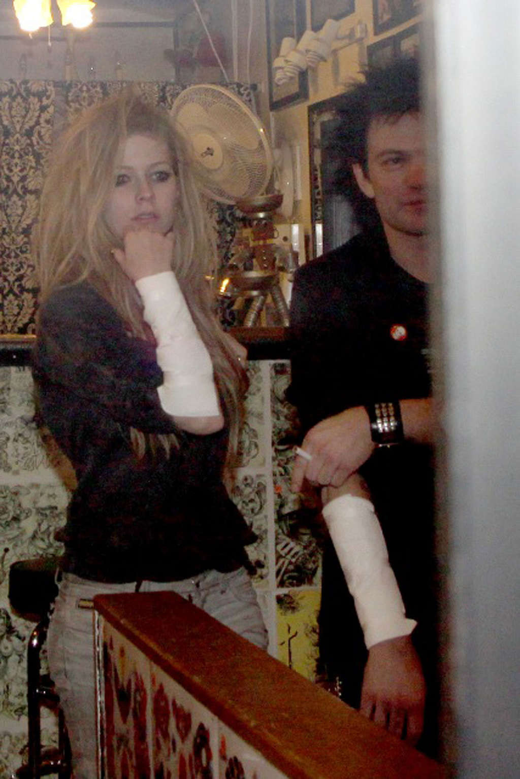 Avril Lavigne looking fucking drunk in some club paparazzo photos #75355257