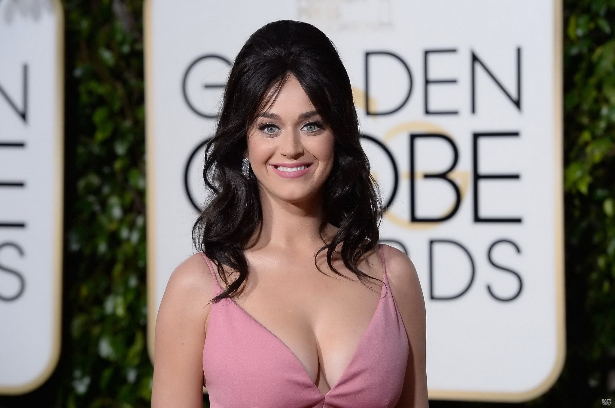 Katy Perry busty showing huge cleavage in a pink dress #75147502