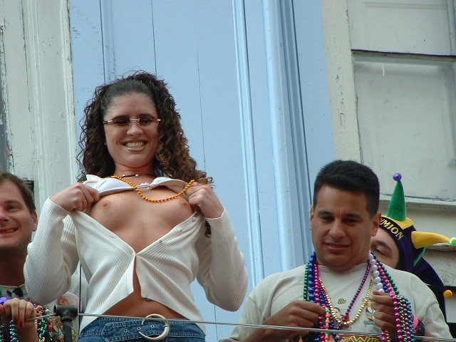 Flashing drunk girls at mardis gras #76394607