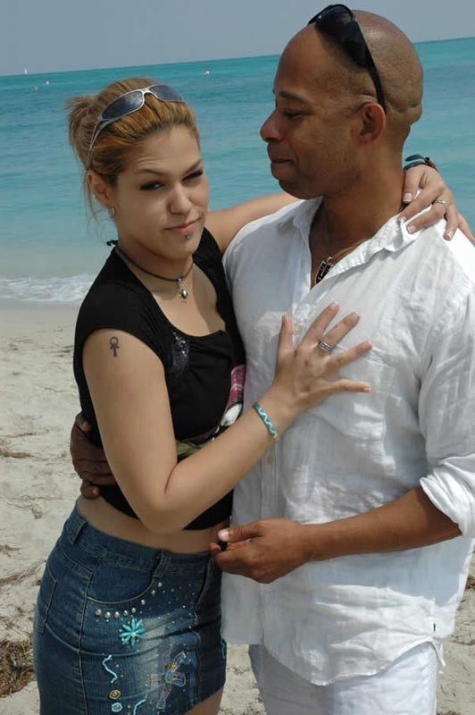 Latina coquine, sexe interracial avec un mec noir avec une grosse bite.
 #77837496