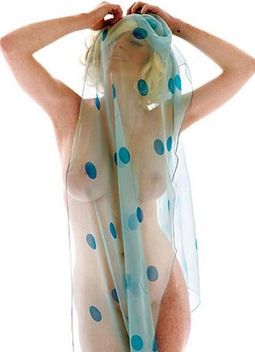 Lindsay Lohan : photos paparazzi de bikini et de cache-tétons très sexy
 #75280017